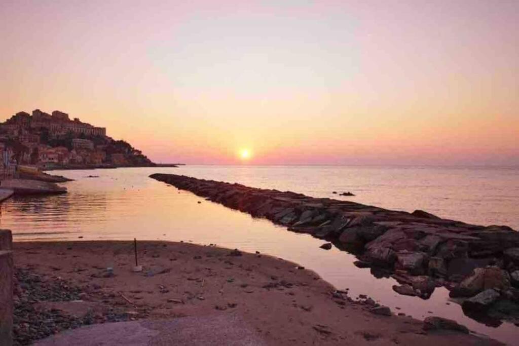 Appartamento Sul Mare Alla Foce Imperia Exteriér fotografie