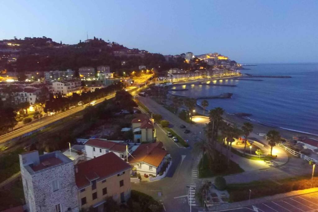Appartamento Sul Mare Alla Foce Imperia Exteriér fotografie